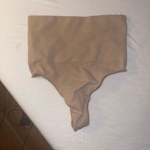 SKIMS Tummy control thong. Worn once. Size S/M